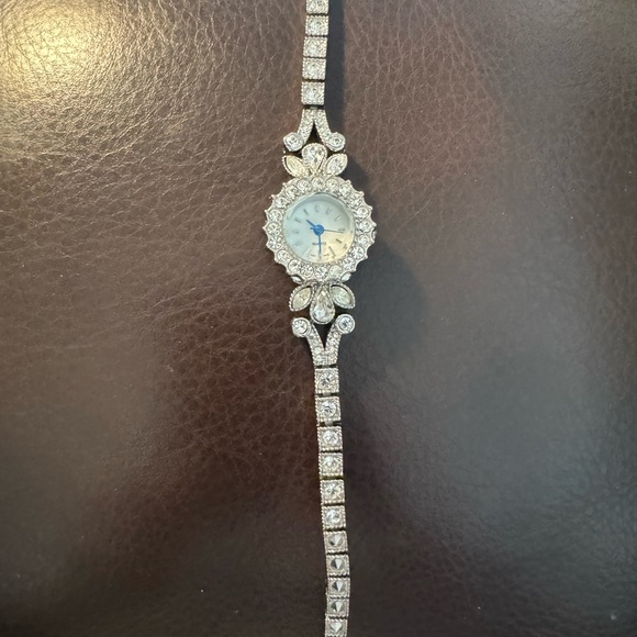 Elegant Silver Quartz Women\'s Watch main image 4